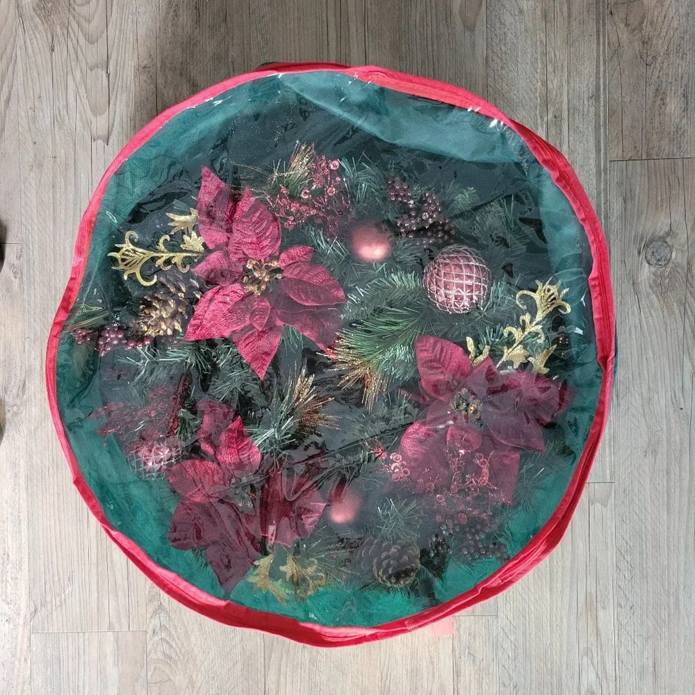 Christmas Berries and Poinsettia 24