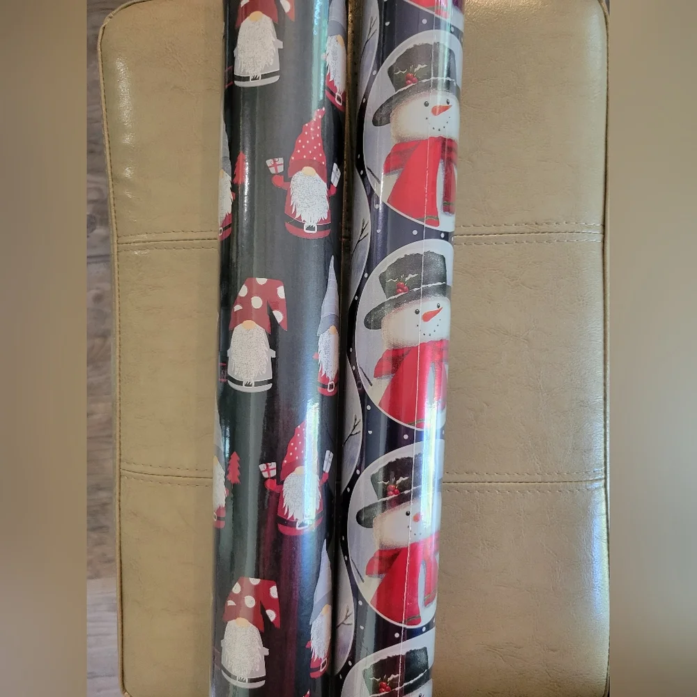 **BRAND NEW** Premium Christmas Wrapping Paper Set of 2 with Buffalo Plaid Bow