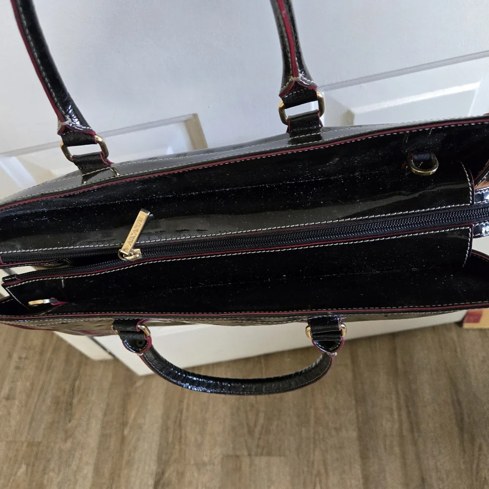 Arcadia large Italian patent leather black bag