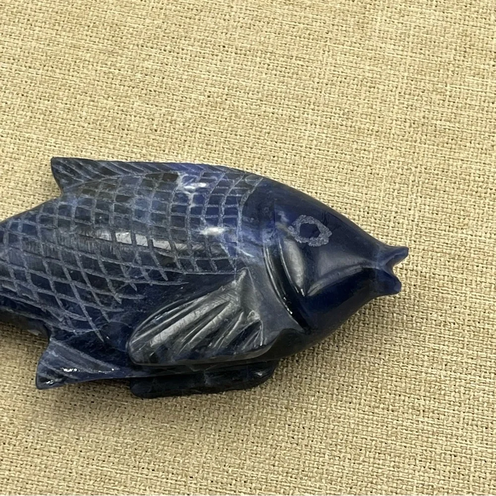 Hand carved Blue sodalite Fish-Shaped small figurine Decor