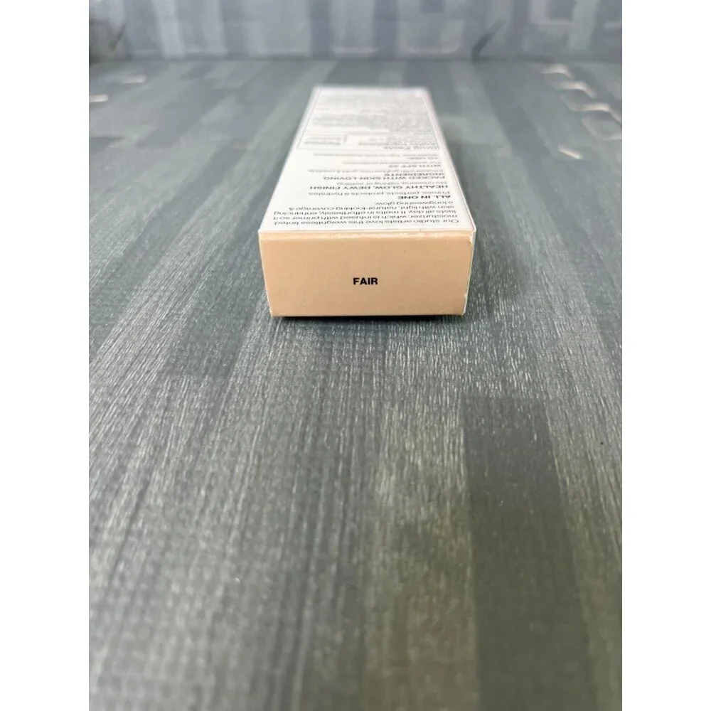 Smashbox Halo Tinted Moisturizer SPF 25 – 1.4 oz NIB (Multiple Shades Available)