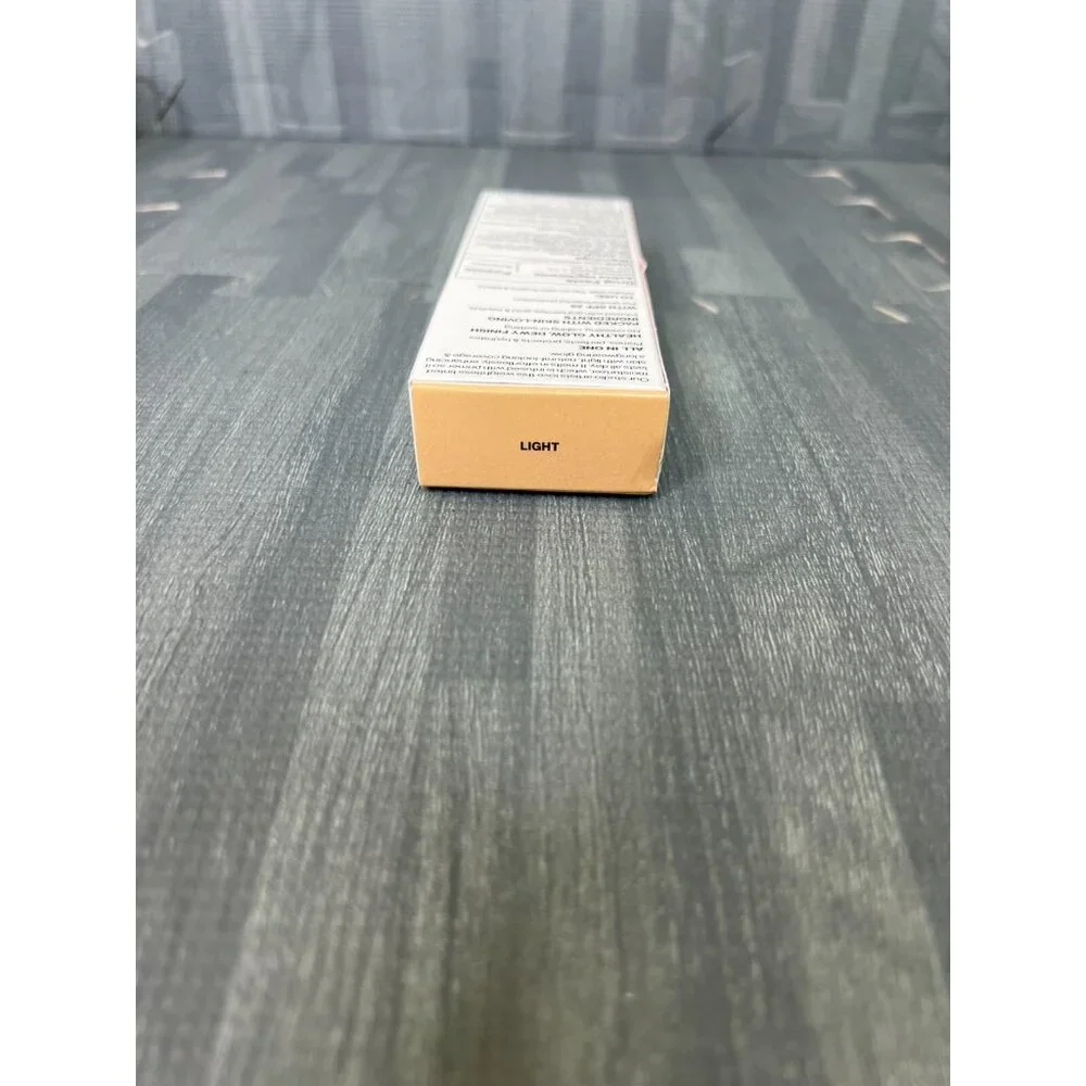 Smashbox Halo Tinted Moisturizer SPF 25 – 1.4 oz NIB (Multiple Shades Available)