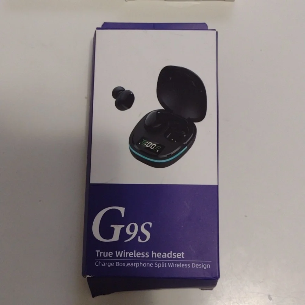 SET BUNDLE Of 4 Wireless And Wired Earbuds Headphones ALL NEW In Boxes NWT