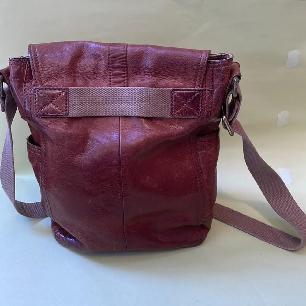 Vintage 80’s orange brown Fossil distressed leather bag