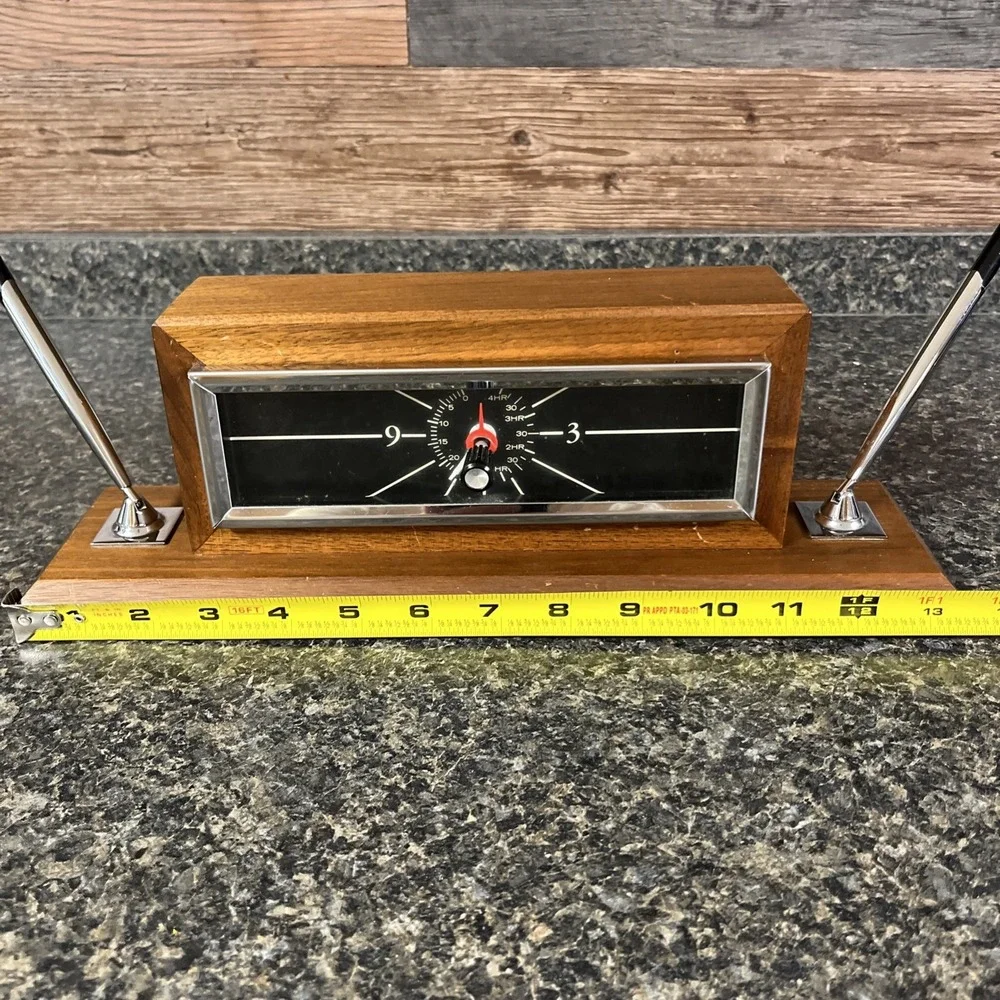 Vintage MCM Desk Clock‎ With 2 Sheaffer Ballpoint Pens Electric Tested Works