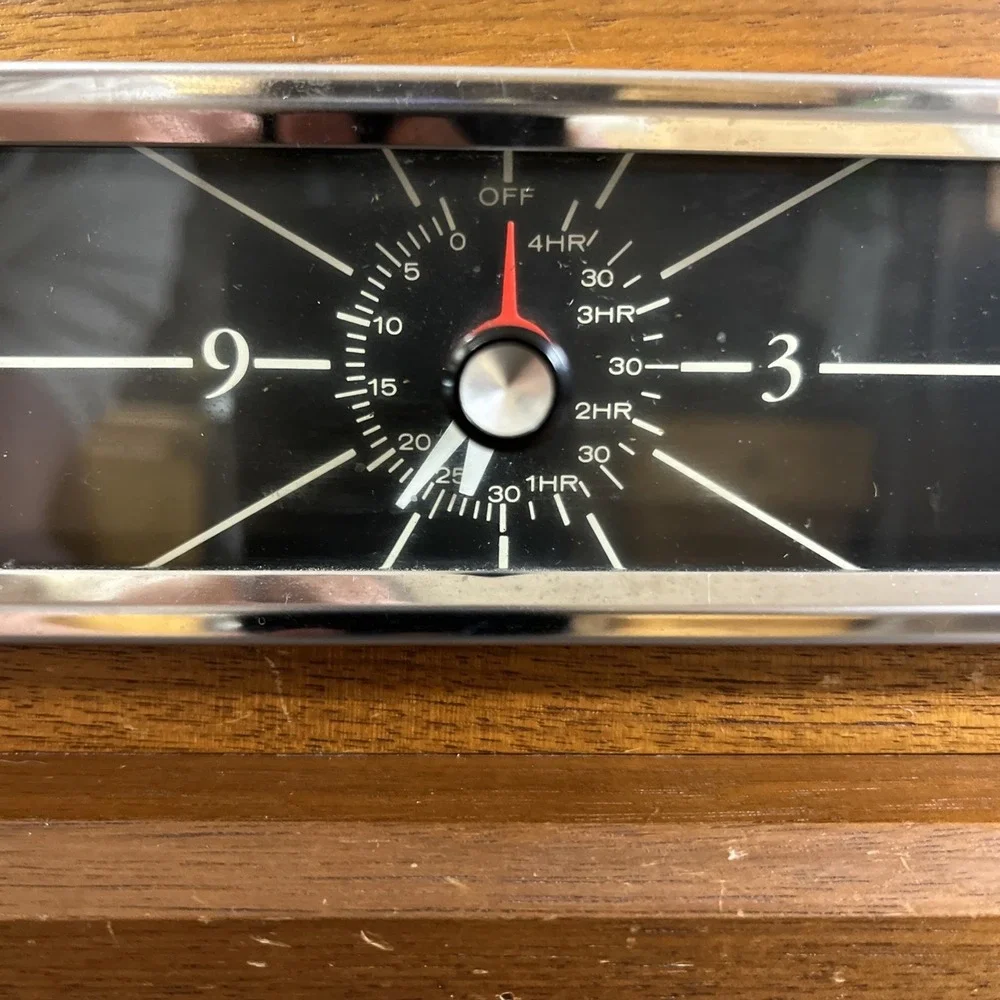 Vintage MCM Desk Clock‎ With 2 Sheaffer Ballpoint Pens Electric Tested Works