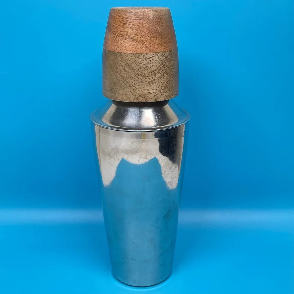 Tommy Bahama Cocktail Shaker Silver Brown Wood Stainless Steel Barware Coastal