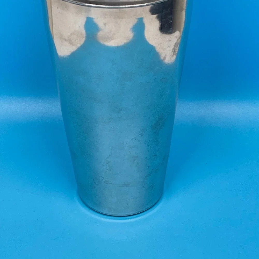 Tommy Bahama Cocktail Shaker Silver Brown Wood Stainless Steel Barware Coastal