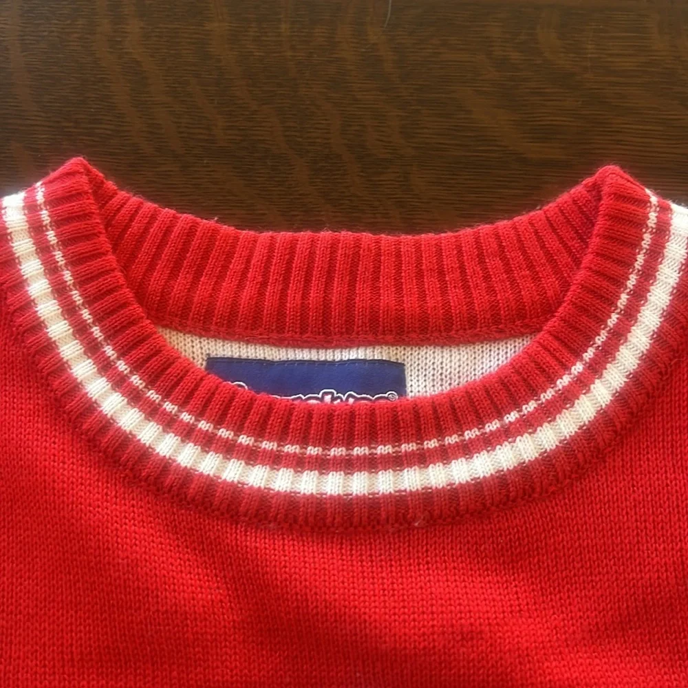 Tipsy Elves Red Maple Leaf Crewneck Sweater. Size Men’s  large Canada