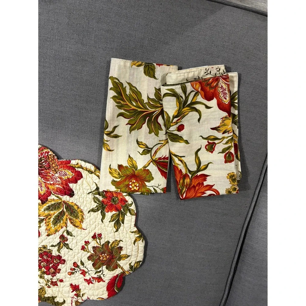 Reversible Quilted Floral Scalloped Placemats and Striped Napkins Set Autumnal