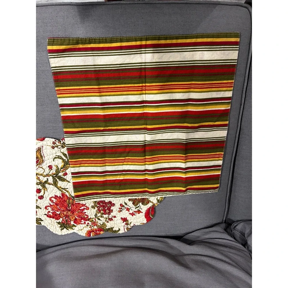 Reversible Quilted Floral Scalloped Placemats and Striped Napkins Set Autumnal
