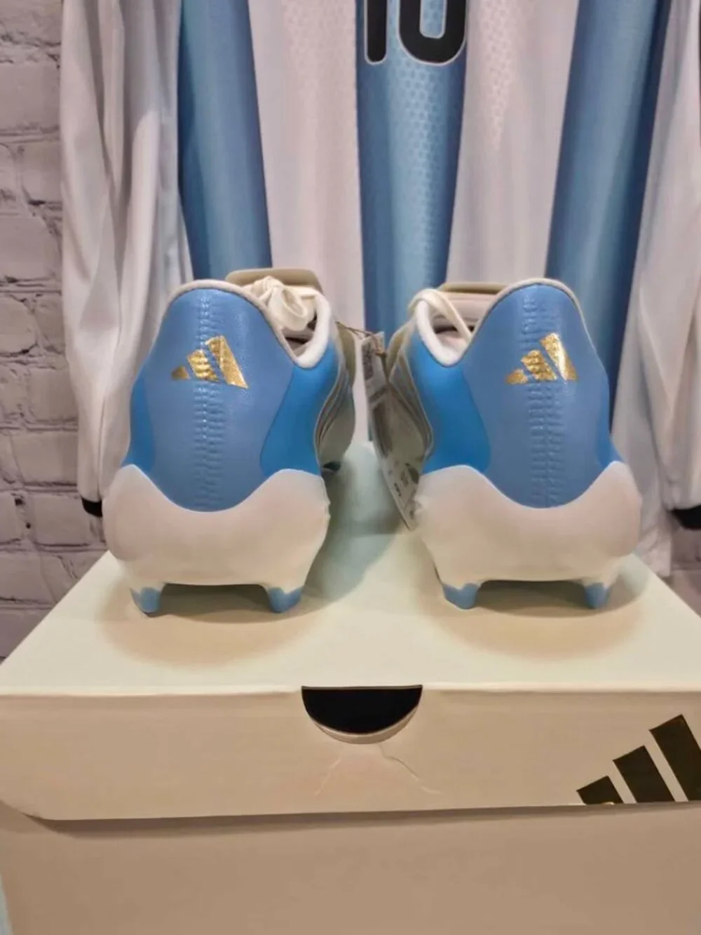 Sz 9.5 Messi adidas 