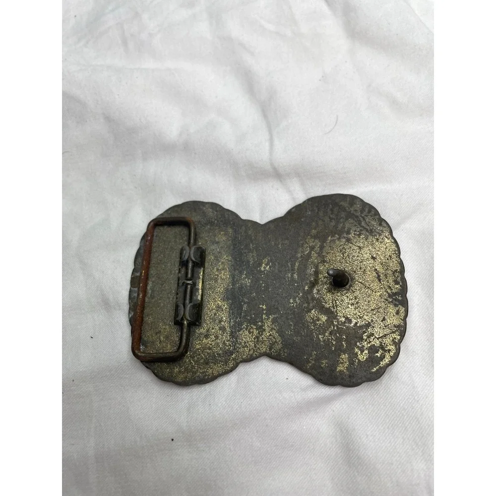 vintage belt buckle featuring 