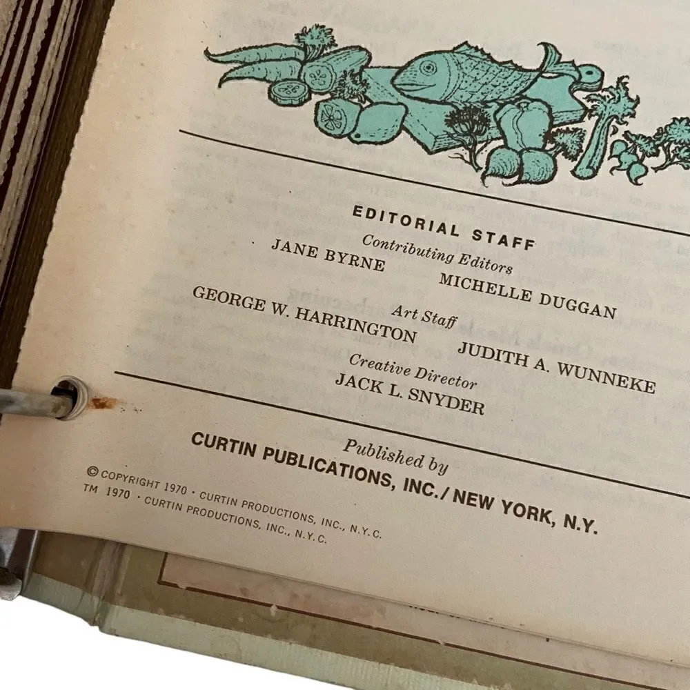 Vintage The Complete Family Cookbook Recipes 1970 Hardcover Curtin Productions