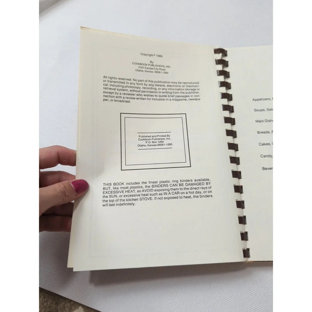 Jubilee Tabernacle First United Pentacostal Church Cookbook 1986 Dorcas Sisters‎