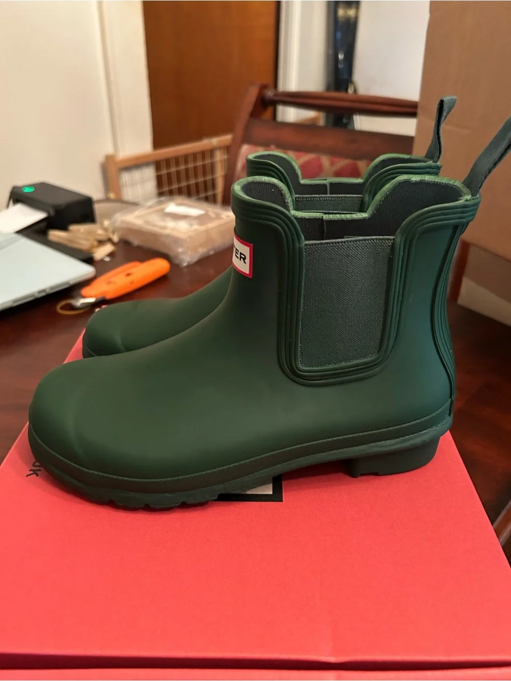 Hunter Women's Short Chelsea Rain Boots in Hunter Green
