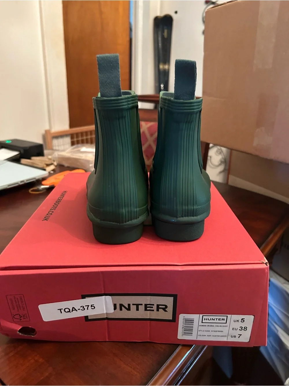Hunter Women's Short Chelsea Rain Boots in Hunter Green