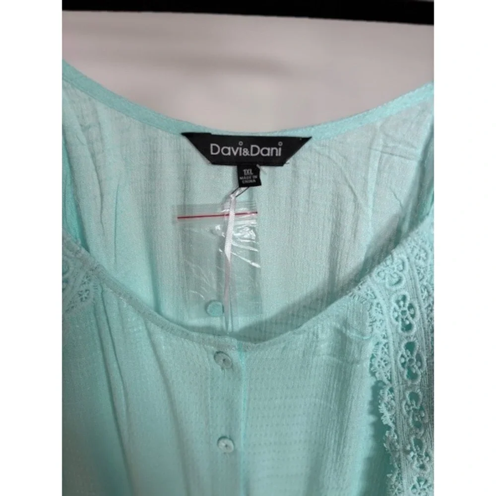 Davi & Dani Light Blue Lace Trim Button Front Cami Tank‎ Top 1XL NEW