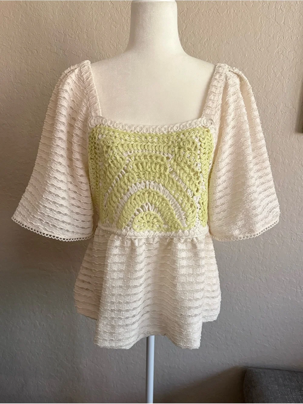 Sarah Hann Anthropologie Crochet Flutter Sleeve Peplum Top Cream Lime Large