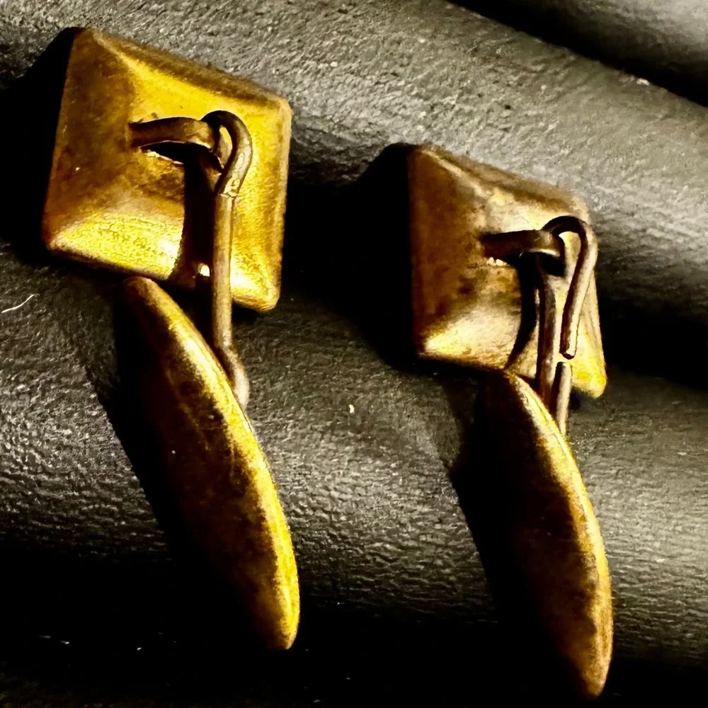 Vintage Art Deco Gold Tone Cufflinks Emerald Green Acrylic Faceted Square Retro
