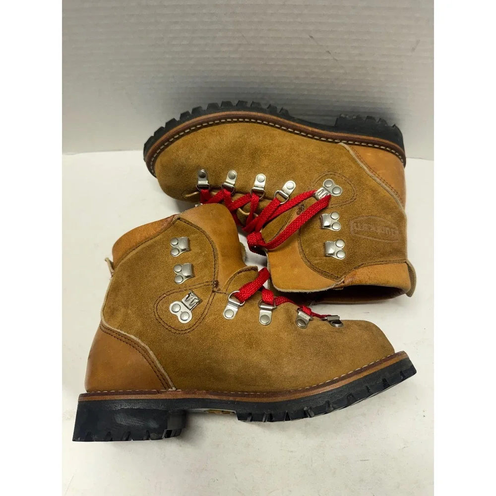 Vintage Dunham Waffle Stomper Hiking Boots Tan Suede Leather Vibram 6 M 6051