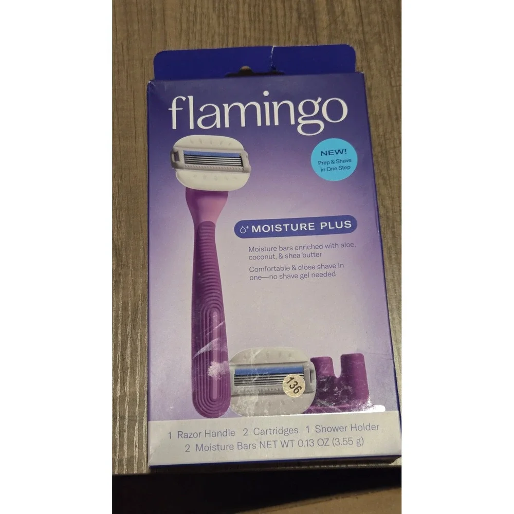 Flamingo Moisture Plus Razor Set Purple Handle 2 Cartridges Shower Holder NEW