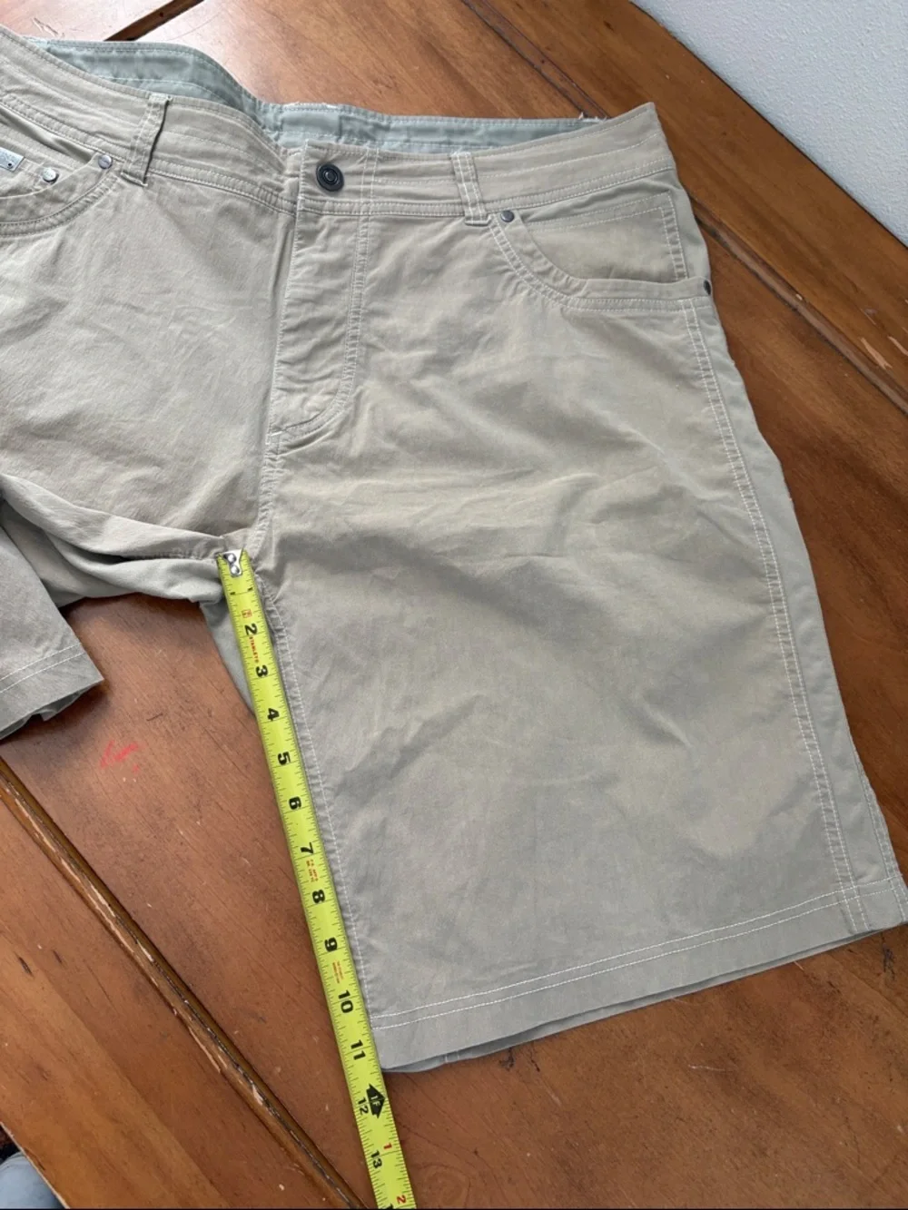 Kuhl Men's Light Beige Cargo Shorts Size 40