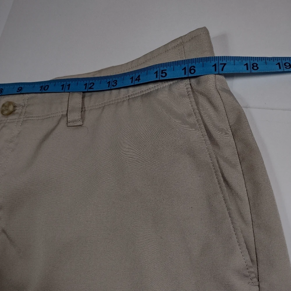 Pro Tour Men's Classic Tan Shorts Size (34)