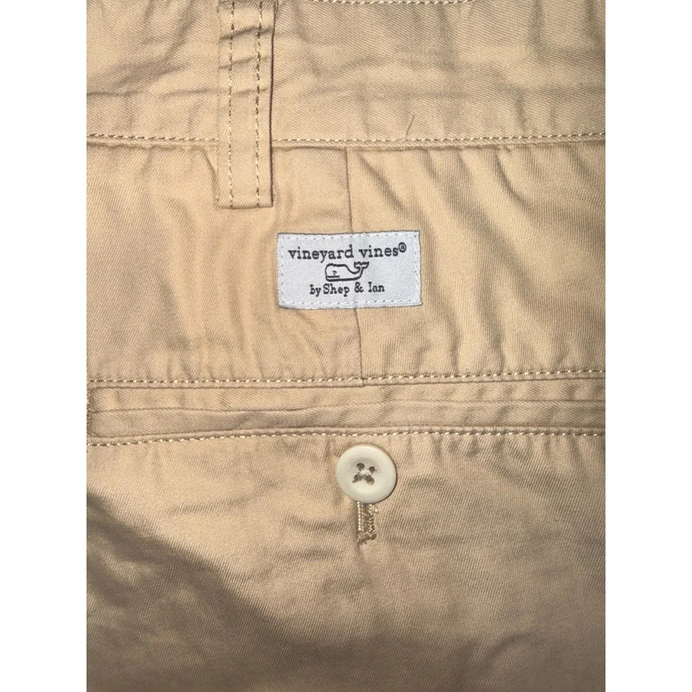Vineyard Vines Club Shorts Men's Size 42 Light Yellow Golf Preppy Chinos