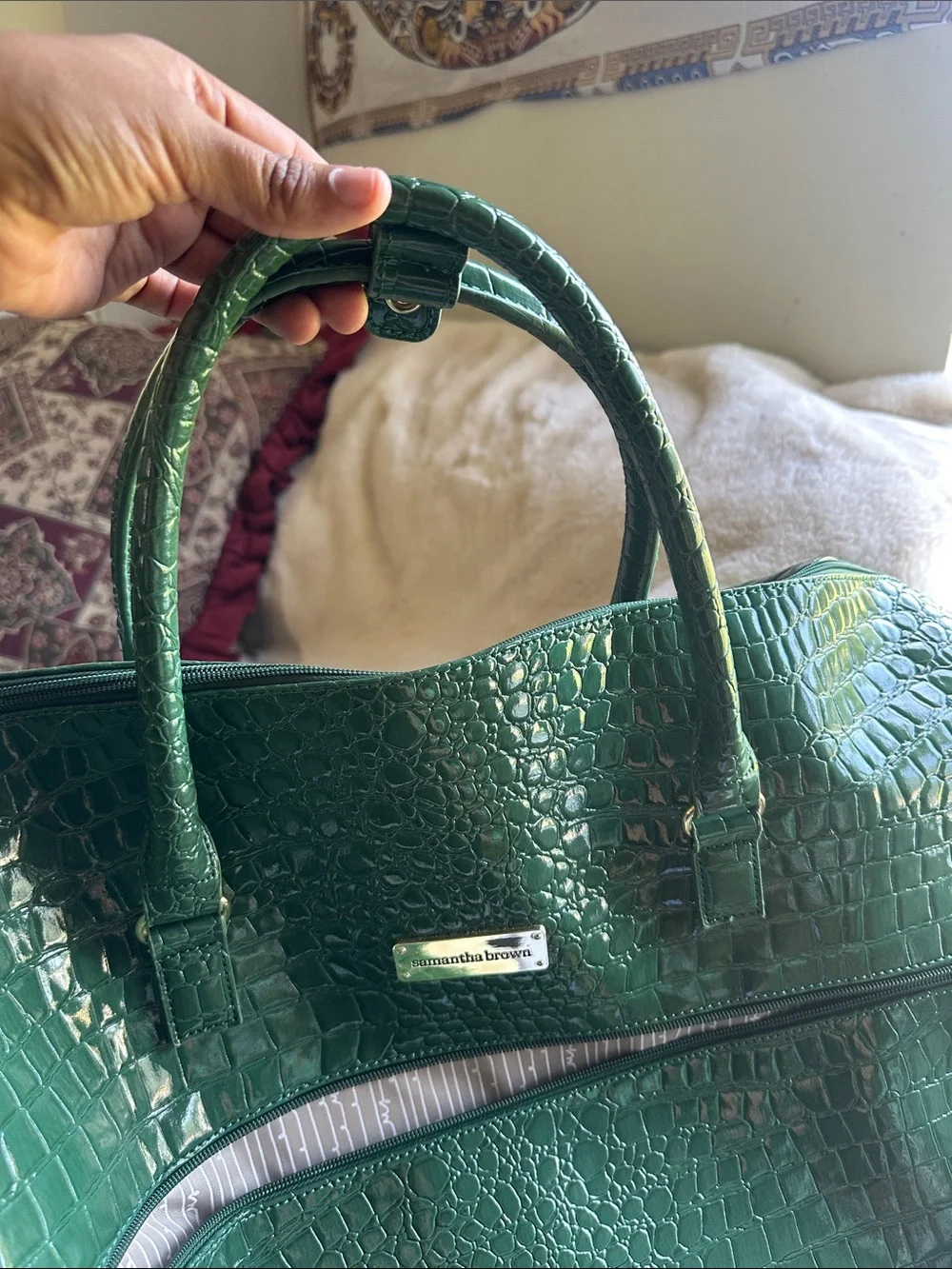 Samantha Brown WHEELED WEEKENDER TRAVEL BAG DEEP GREEN WITH GOLD -TOND HARDWARE