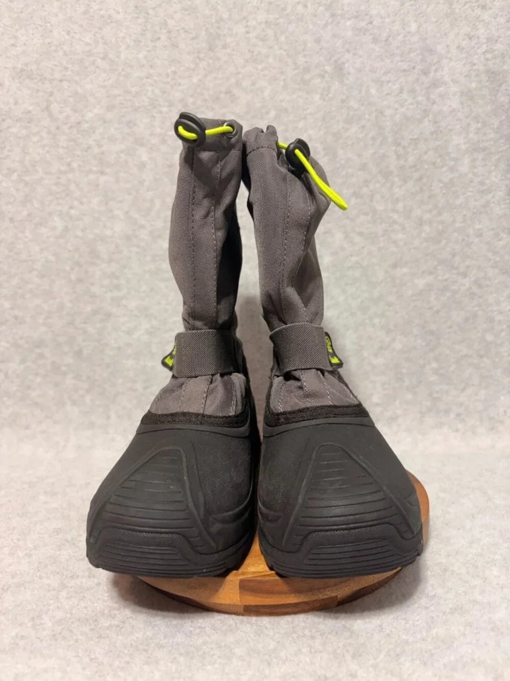 Kamik Kids Boots Size 5 Gray Yellow Lined Drawstring Winter Snow Boot w/Strap