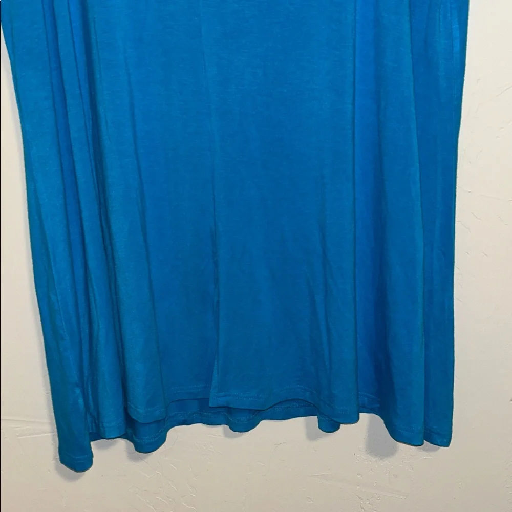 NWT Thanth 4x V Neck Blue Short sleeve Rayon Spandex Lightweight Tee Shirt