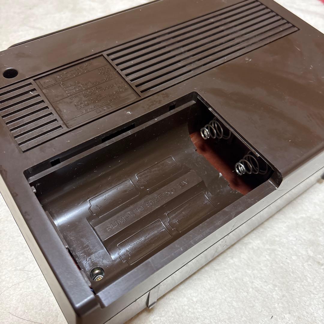 Showa Retro TOSHIBA RH-565 AM Radio (Brown)