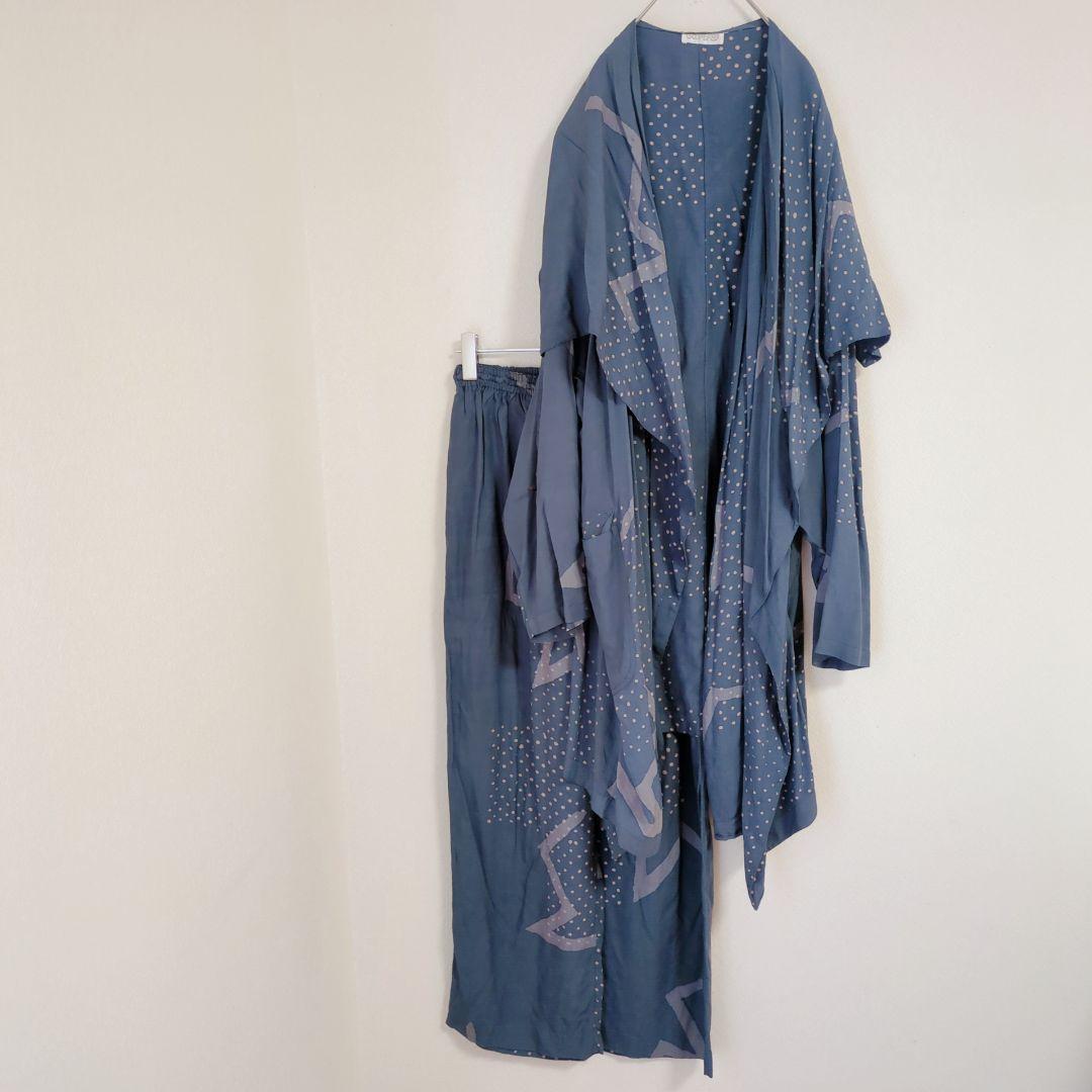 Earth-toned set-up, free size. Cool and comfortable 100% rayon.