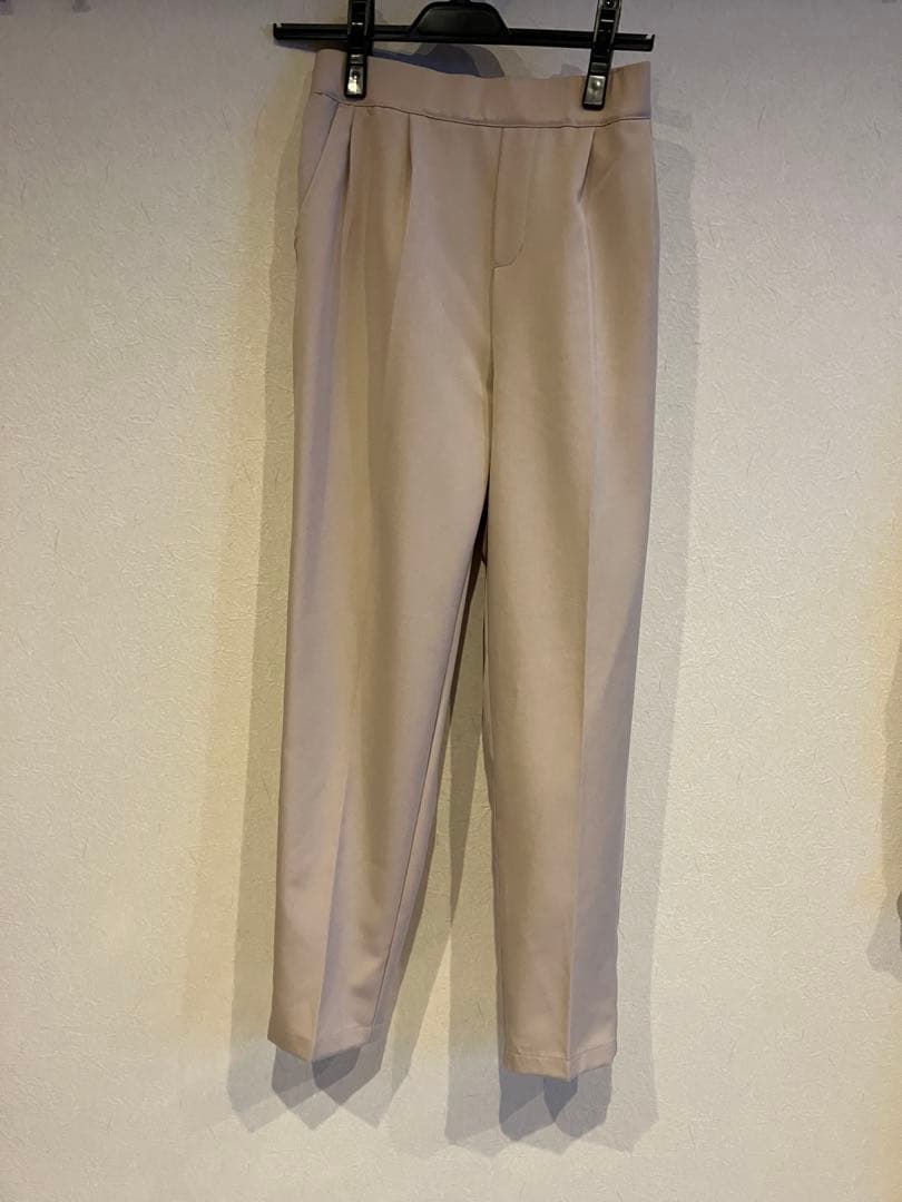 Pierrot Back Flare Set-up - Graduation & Entrance Ceremony - Greige