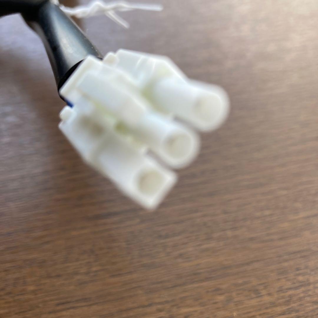 Ventilation fan connector