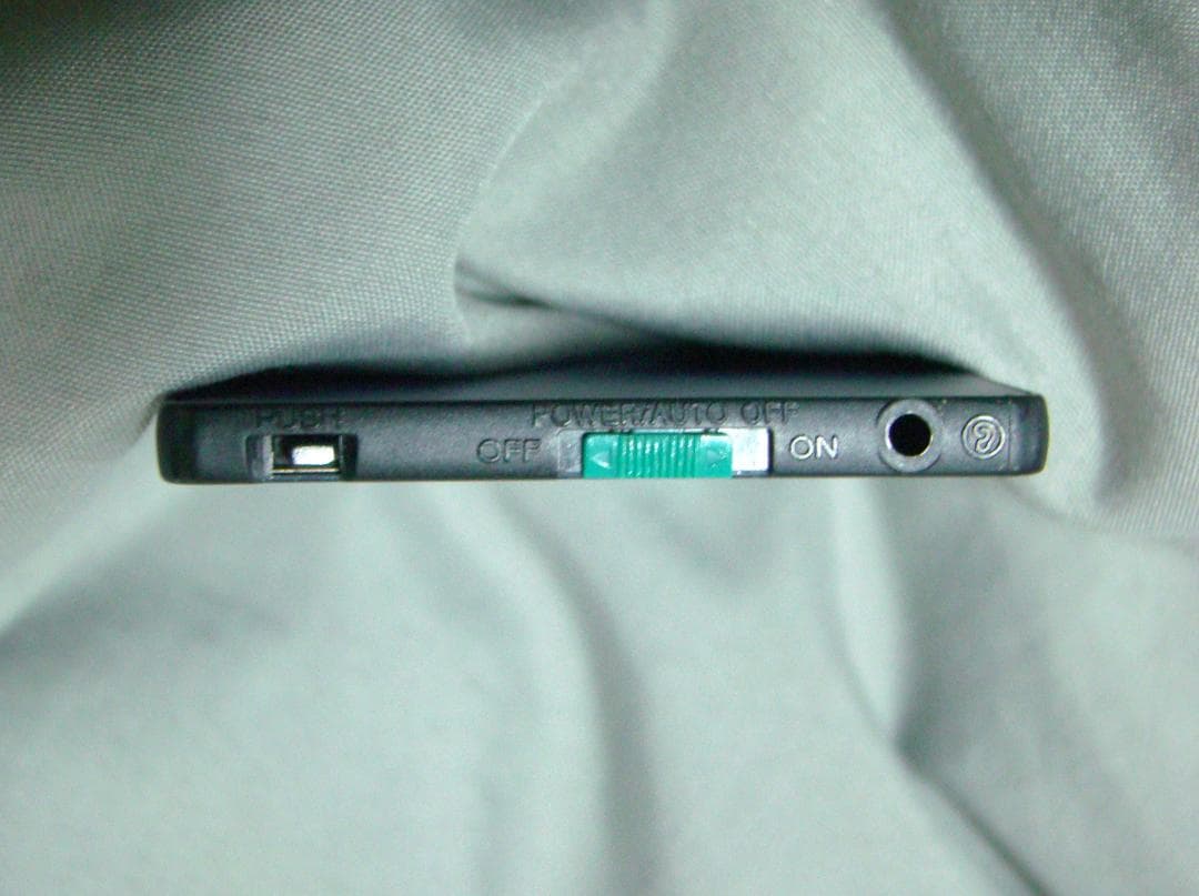 Working item ♬ SONY ICR-520 AM card-sized radio Sony